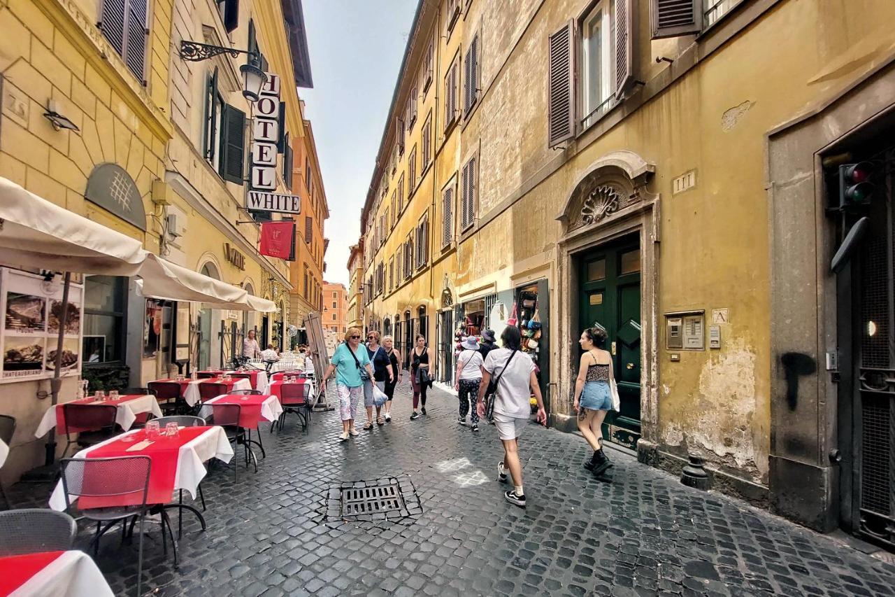 Ych-Butterfly Flat Close Trevi Fountain Roma Ngoại thất bức ảnh