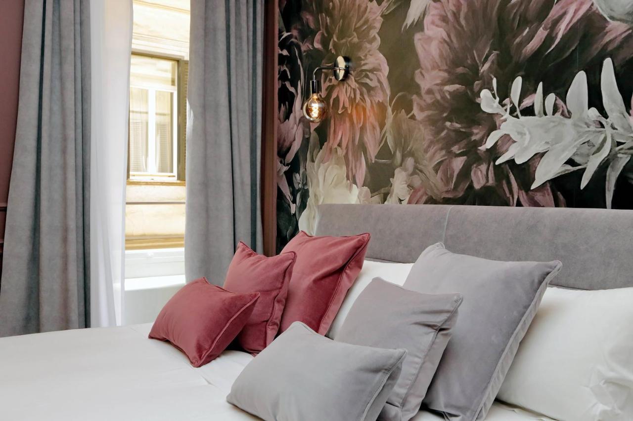 Ych-Butterfly Flat Close Trevi Fountain Roma Ngoại thất bức ảnh