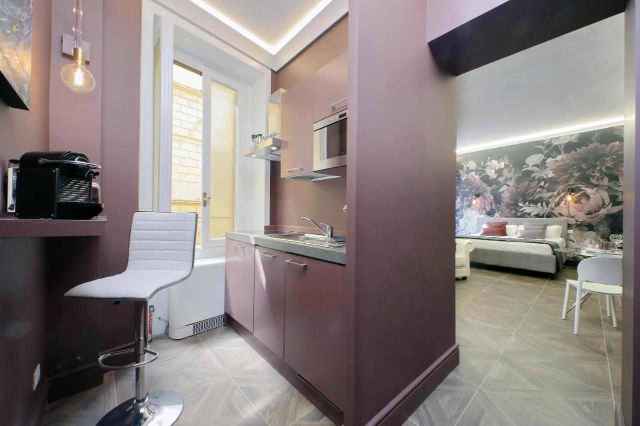 Ych-Butterfly Flat Close Trevi Fountain Roma Ngoại thất bức ảnh